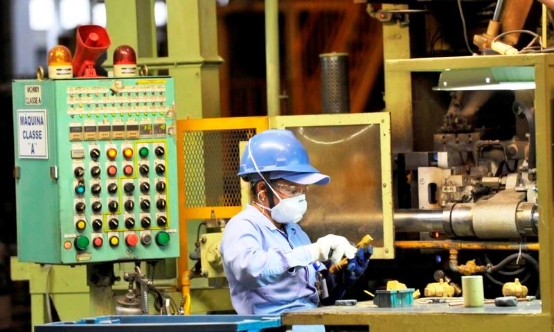 Confiança da indústria deve saltar máxima em 10 anos