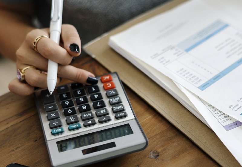 11,2 milhões de famílias estão endividadas