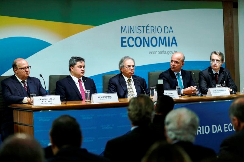 Equipe econômica fixa meta fiscal em R$ 247,1 bilhões