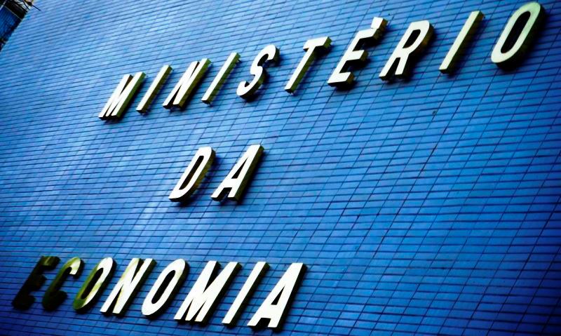 Gastos não obrigatórios terão corte de 33%