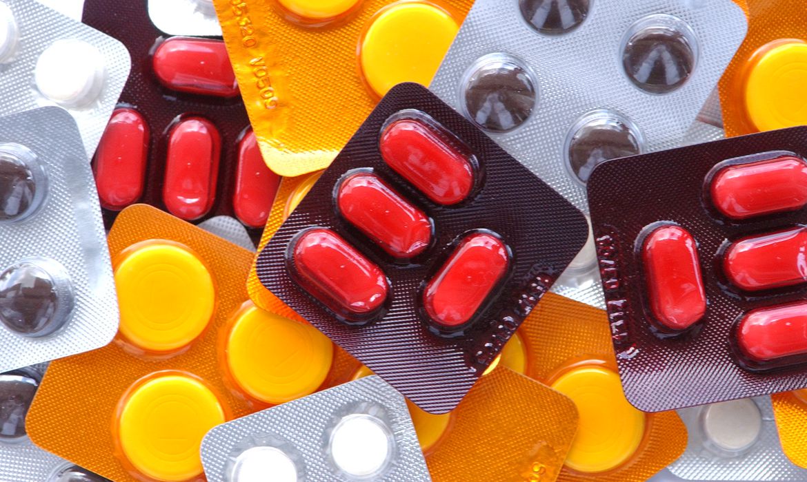 Confaz prorroga incentivos fiscais para remédios e material de saúde