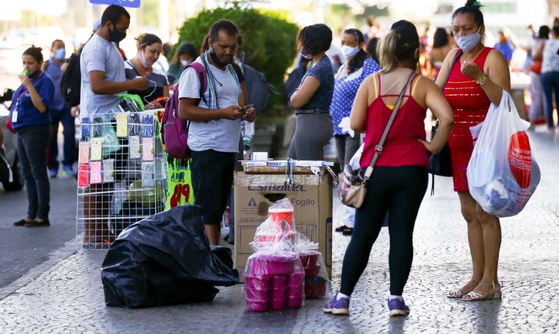 Intenção de Consumo das Famílias cai