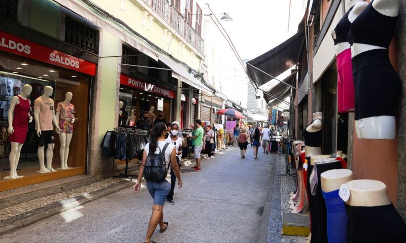 Áreas mais impactadas tiveram queda de R$ 225,7 bi em 2020