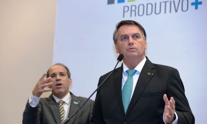 Bolsonaro pede a empresários para segurarem preço de alimentos