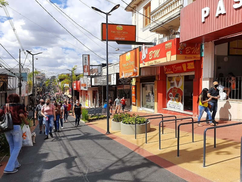 Prefeitura atende entidades e comércio de São Carlos continua aberto