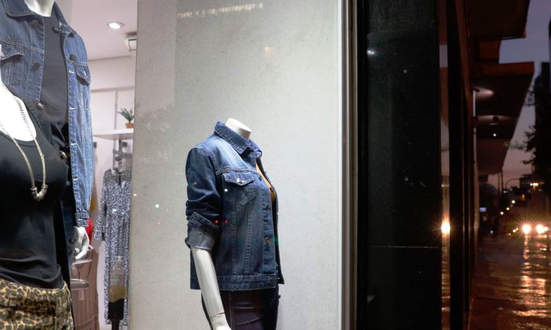 Confiança do comerciante volta à zona de satisfação