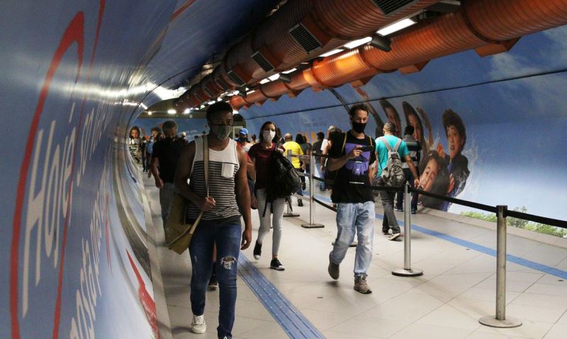 Mortes mantêm queda, mas Delta requer cautela