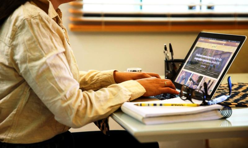 Trabalho remoto gerou economia de R$ 1,4 bi