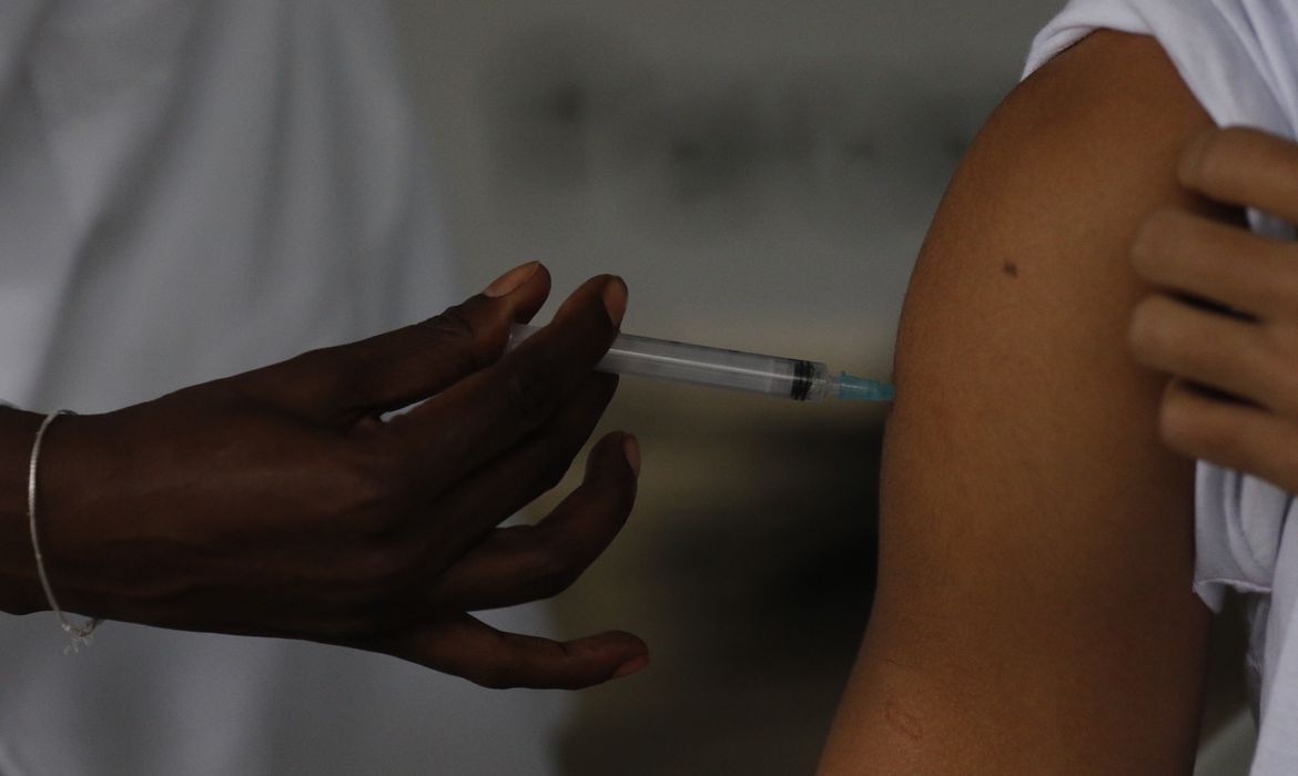 São Paulo tem falta de vacinas da Astrazeneca para segunda dose