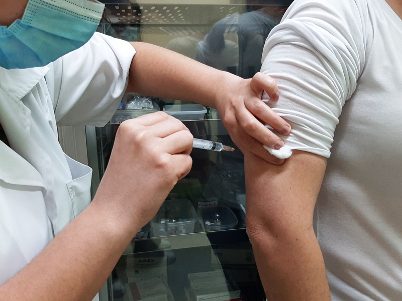 São Carlos seguirá vacinando adolescentes de 12 a 17 anos contra a Covid-19