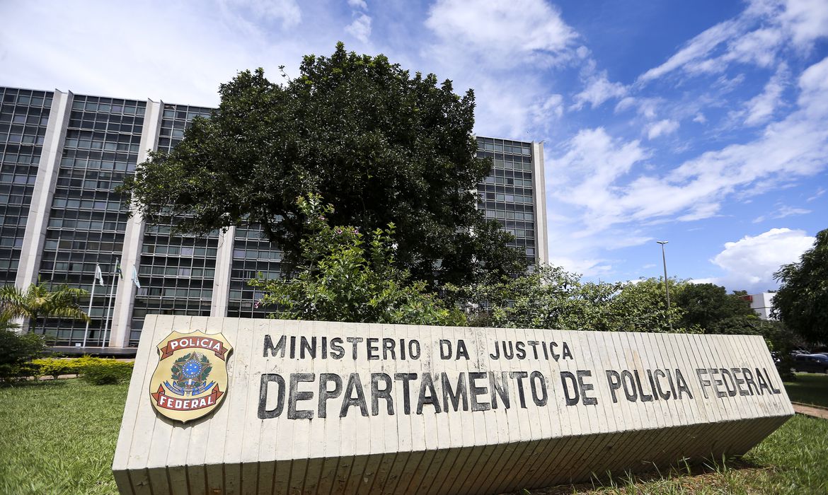 PF investiga fraude na compra de testes rápidos