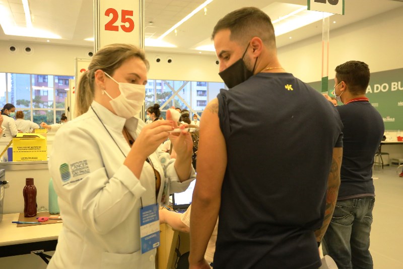 São Paulo tem 3,8 milhões de faltosos da 2ª dose de Covid-19