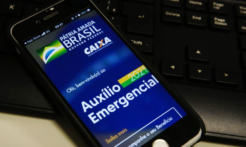 Caixa para auxílio emergencial para nascidos em abril e maio