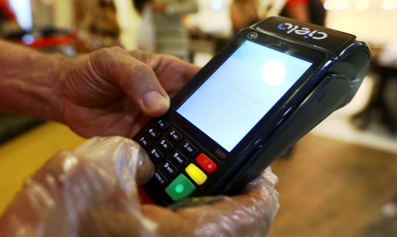 Compras com cartões crescem 35% e movimentam R$ 680 bi no 3º trimestre