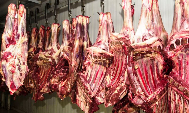 China retoma importação de carne brasileira