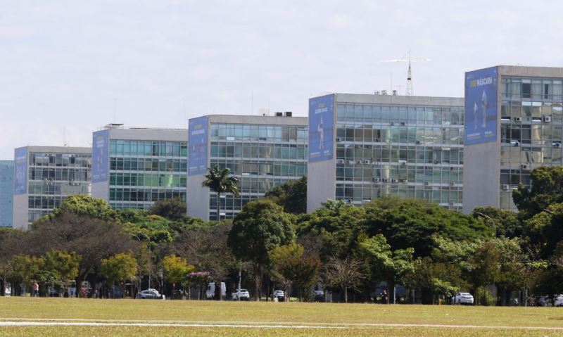 Ministério pede que Congresso reserve R$ 2,5 bi a reajustes salariais