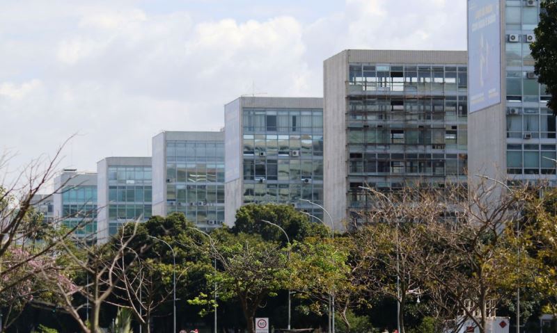 Servidores aposentados têm até sexta para fazer prova de vida