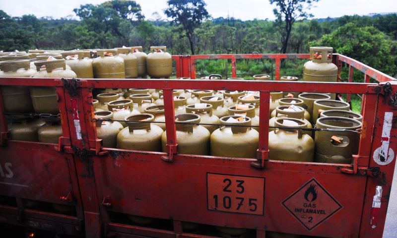 Receita zera PIS/Pasep e Cofins incidentes sobre importações de GLP