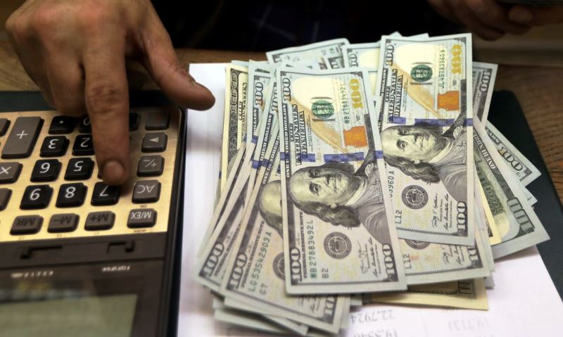 Dólar cai para R$ 5,10 com avanço das commodities