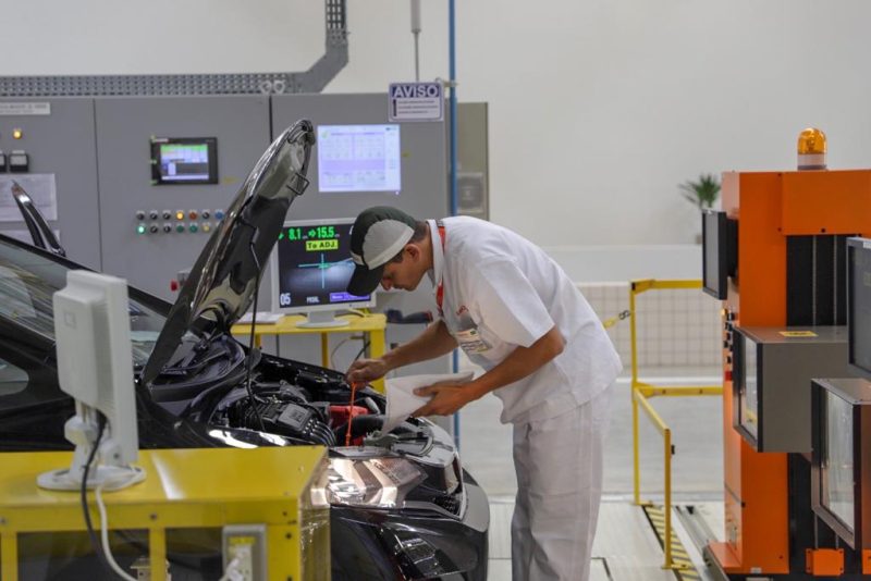 Emprego formal e informal cresce 5,5% em 2021, aponta Seade