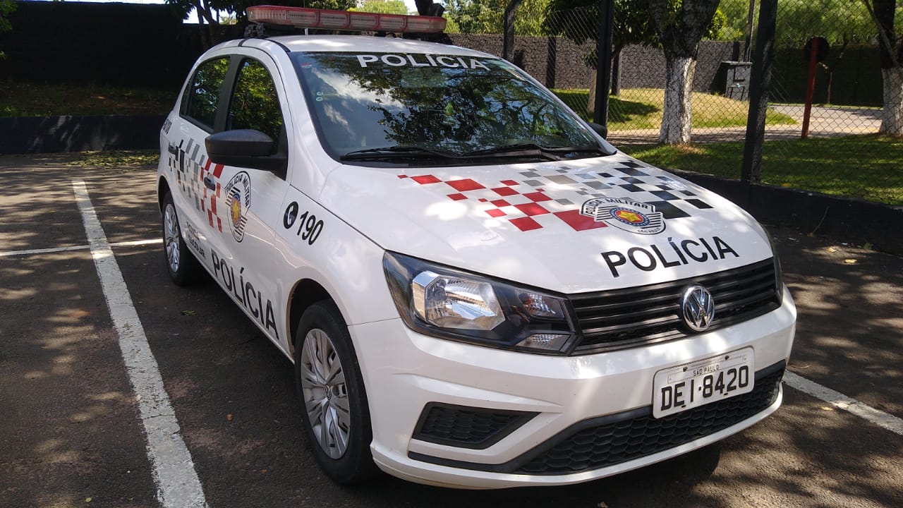 Após furtar carteira, bandido tenta fazer compra com cartão da vítima