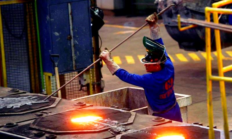 Alta do aço causa queda no setor de construção no 1º trimestre