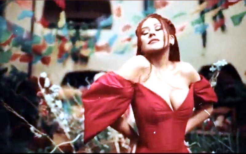 ‘La Reina’ – Christina Aguilera lança quarto videoclipe do álbum ‘La Fuerza’