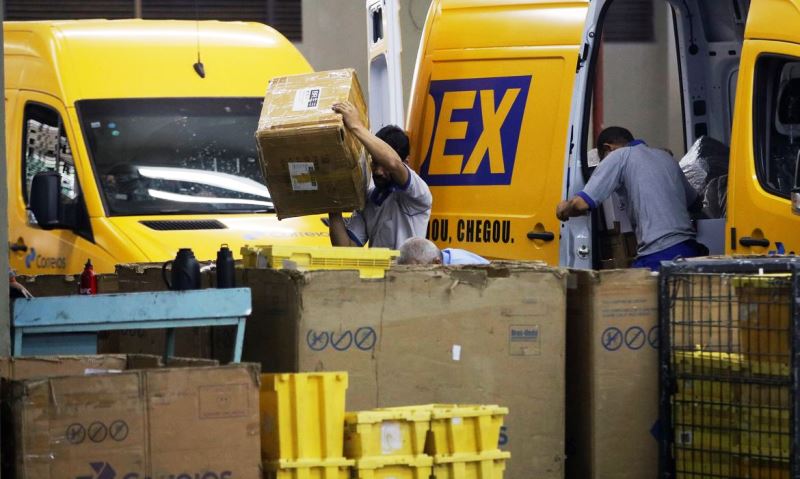 Correios têm arrecadação recorde com venda de veículos em desuso
