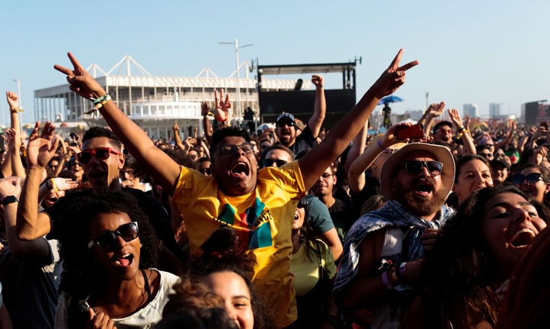 Procon pede para empresa explicar esgotamento de ingressos de shows