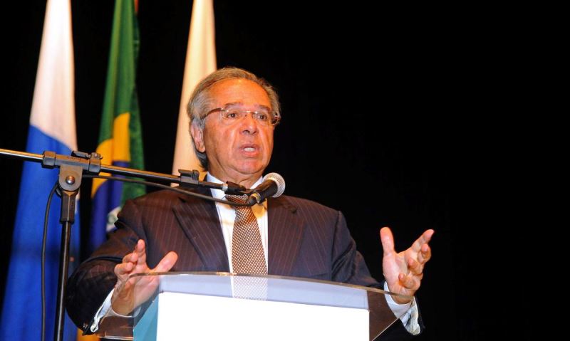Ministro diz que BNDES ainda deve bilhões ao governo