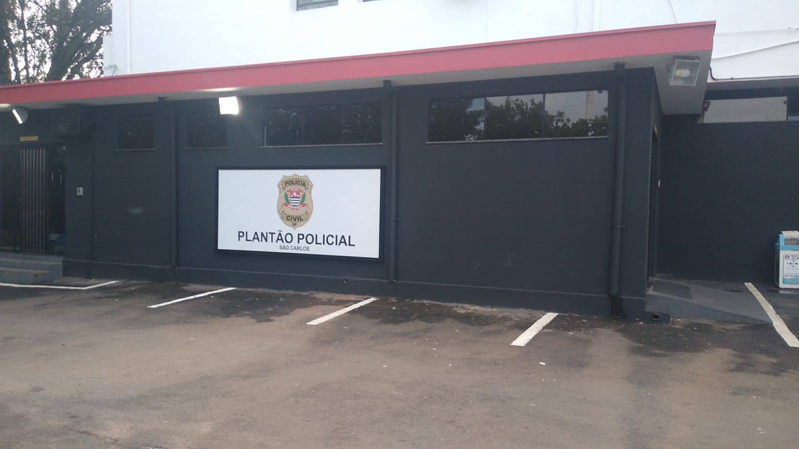 Jovem é assaltado por bandido armado com faca