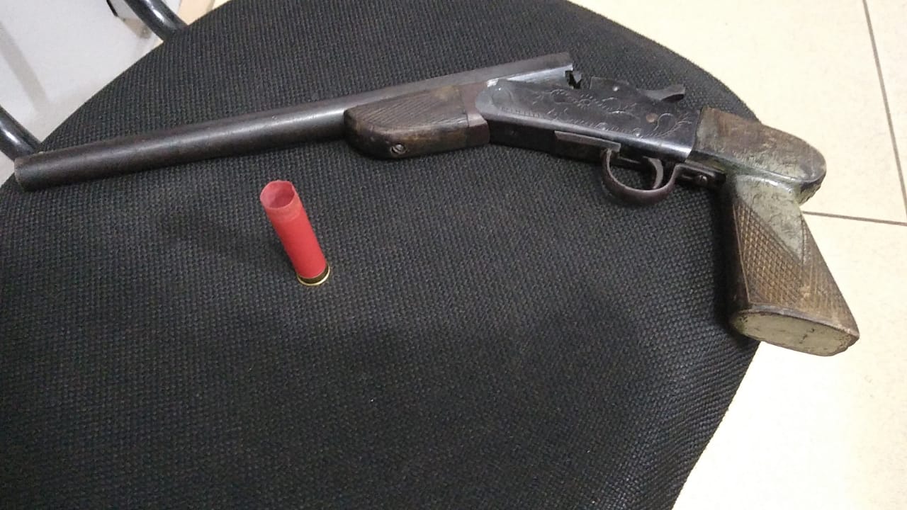 Homem é preso com arma de fogo no Antenor Garcia