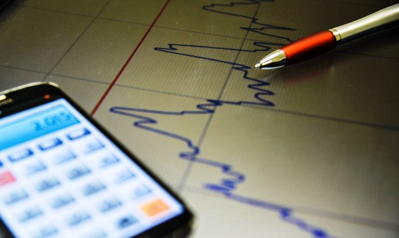 Juros para empresas e famílias sobem em abril