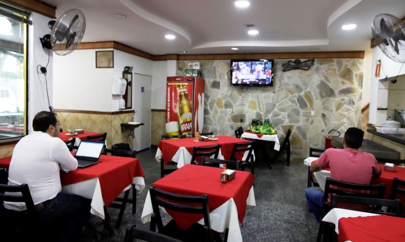 Bares e restaurantes têm o melhor desempenho do ano em julho