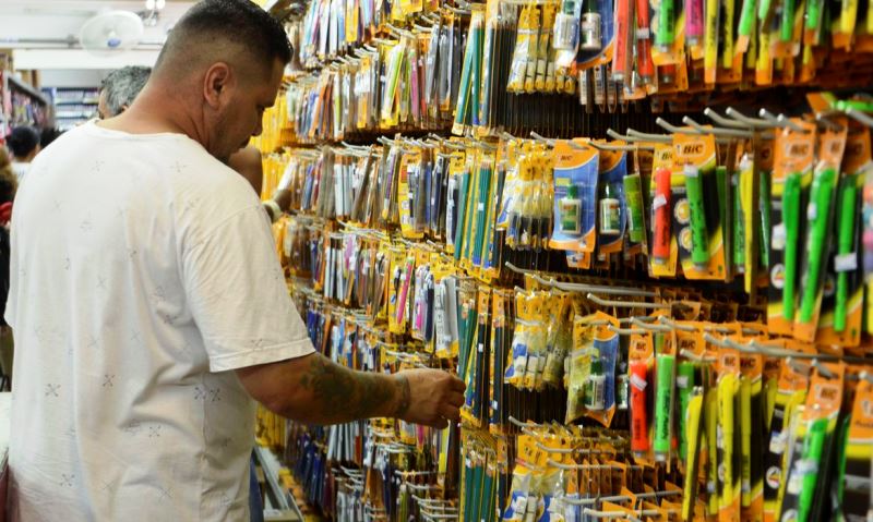 Confiança dos consumidores avança 5,4 pontos