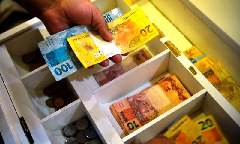 Mercado financeiro reduz projeção da inflação de 6,7% para 6,61%