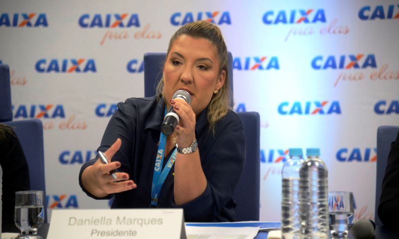 Com Caixa Pra Elas, mulheres contrataram mais produtos financeiros