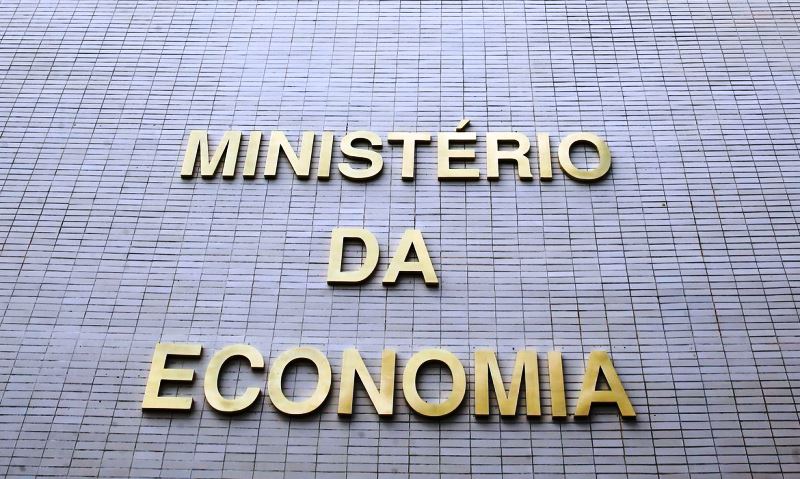 Governo bloqueia mais R$ 2,635 bilhões do Orçamento
