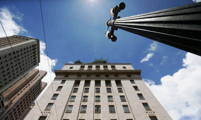 Prefeitura de São Paulo vai restituir parte do IPVA de carro elétrico