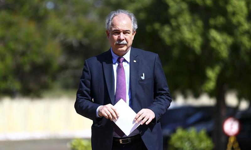 Brasil tem dívida de R$ 5 bi com órgãos internacionais