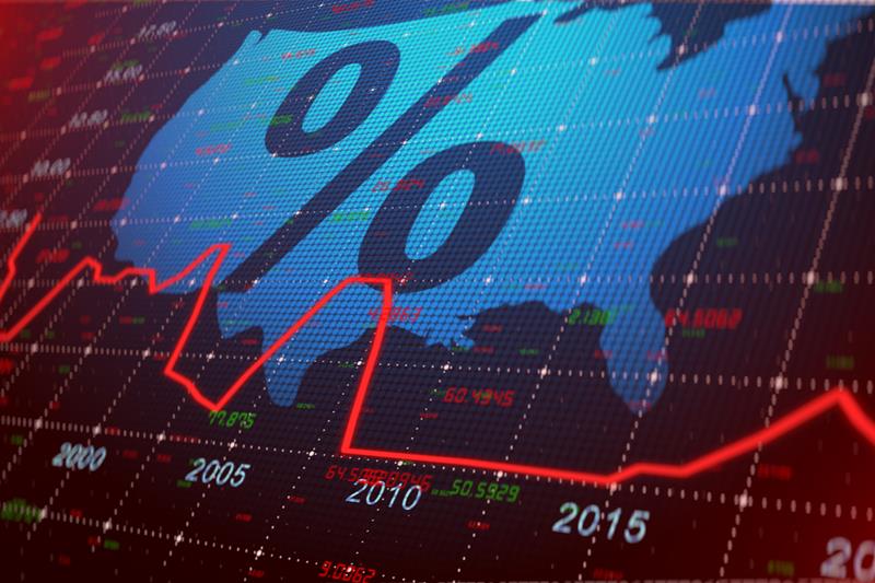 Taxas sobem com avança dos Treasuries e dúvidas quanto à PEC
