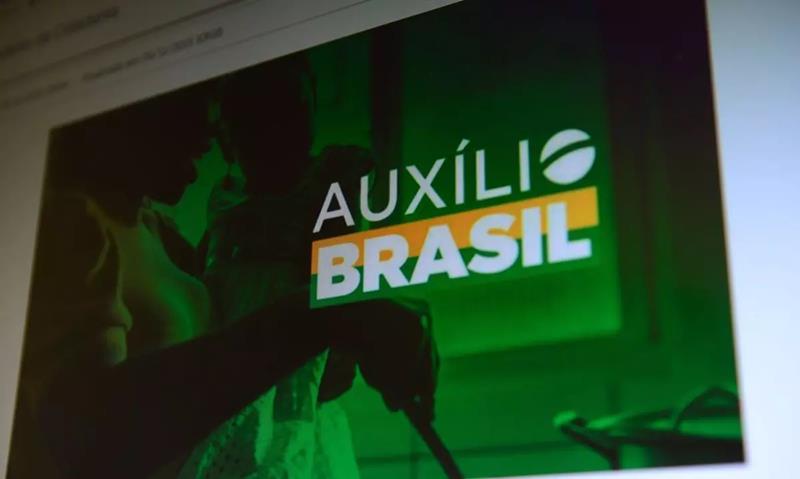 Governo pode perdoar dívida de consignado do Auxílio Brasil