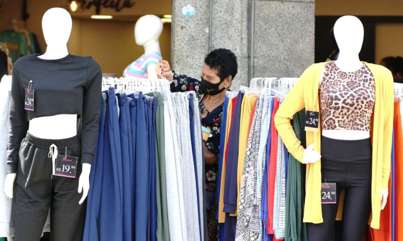 Confiança empresarial cai 0,8 ponto em dezembro