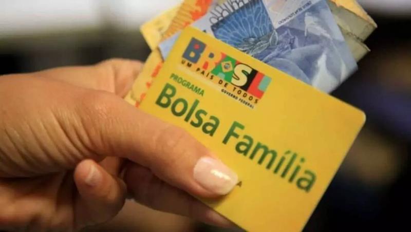 Recadastramento no Bolsa Família começa com famílias com indícios de fraudes