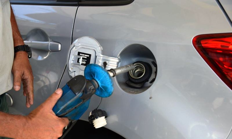 Comércio varejista fecha 2022 com crescimento de 1%