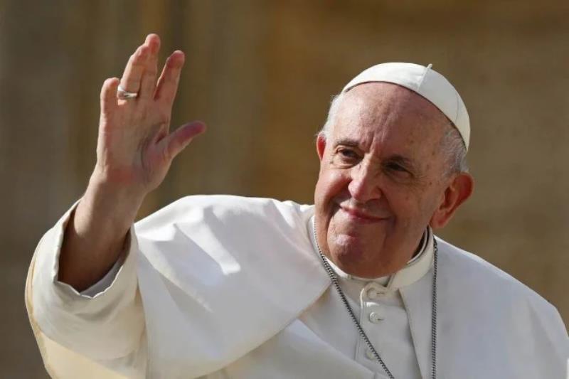 Derrame é a provável causa de morte do papa Francisco, diz imprensa italiana
