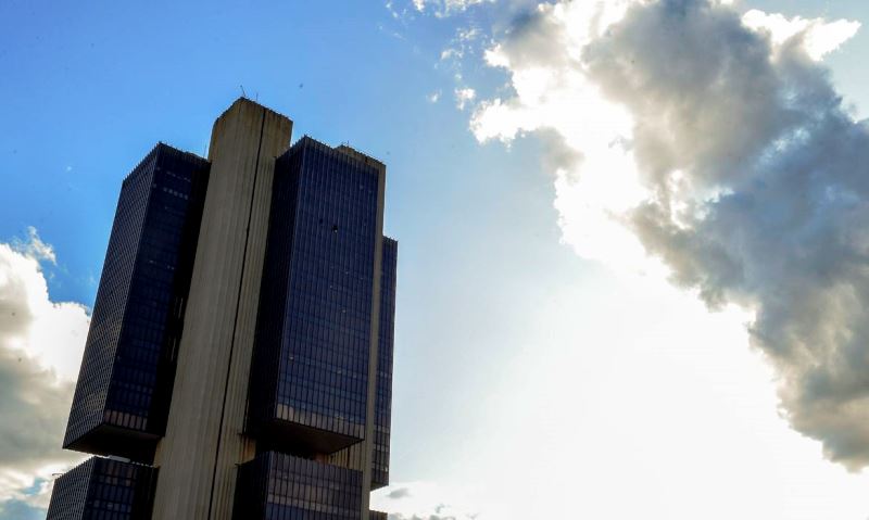 Banco Central adia exigência de login único para acesso ao Registrato