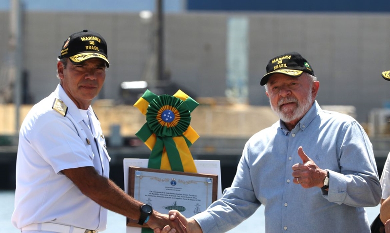 Lula diz que investimento em defesa fortalece economia