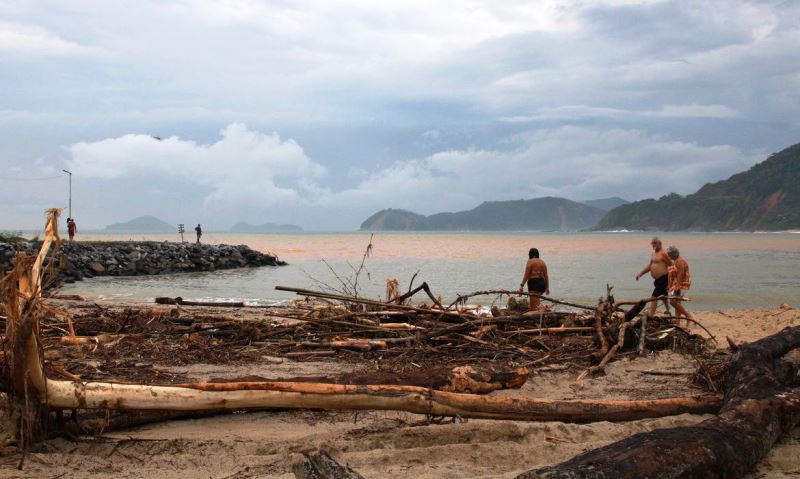 São Paulo adia recolhimento do ICMS de empresas atingidas no litoral norte