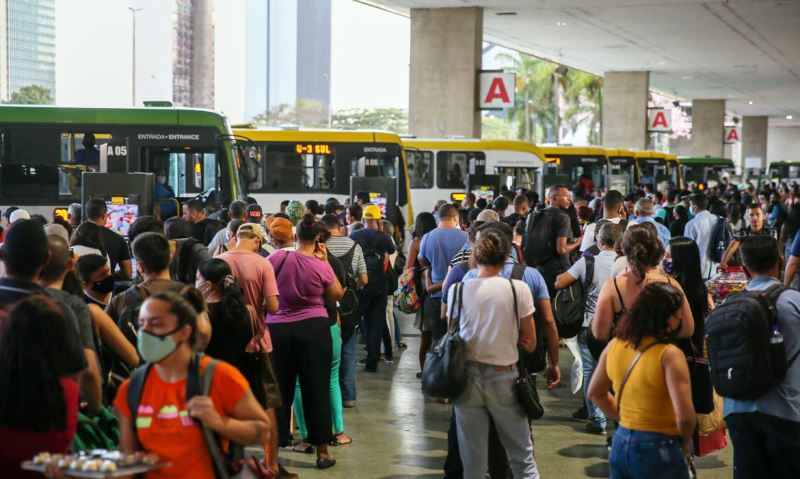 Taxa média de desocupação em 2022 ficou em 9,3%